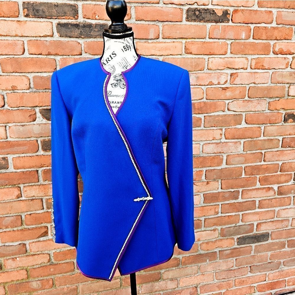 New VTG Solini New York Blue Crystal Rhinestone Trim Statement Blazer.